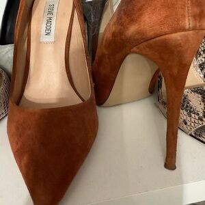 Steve Madden Brown Suede Heels